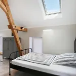 'zum Taenzelnden Pony' 3*