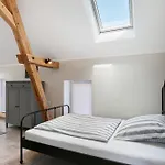 'zum Taenzelnden Pony' 3*