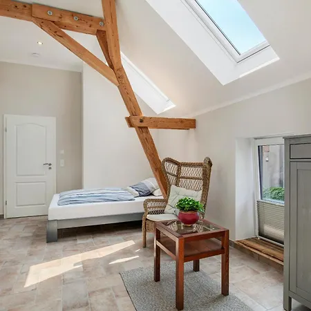 'zum Taenzelnden Pony'