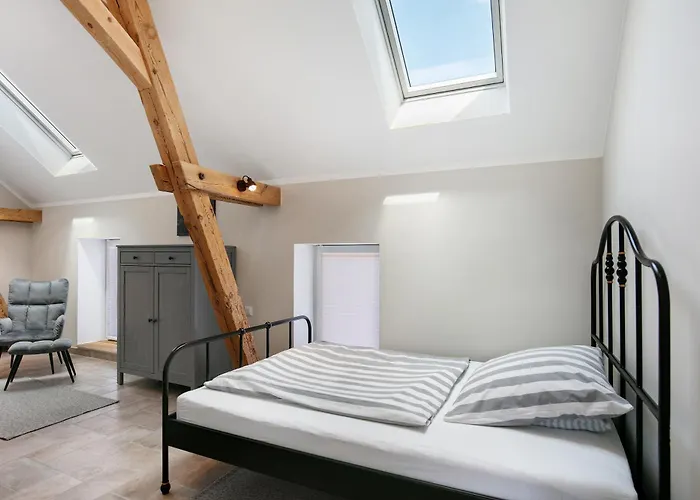 'zum Taenzelnden Pony' 3*